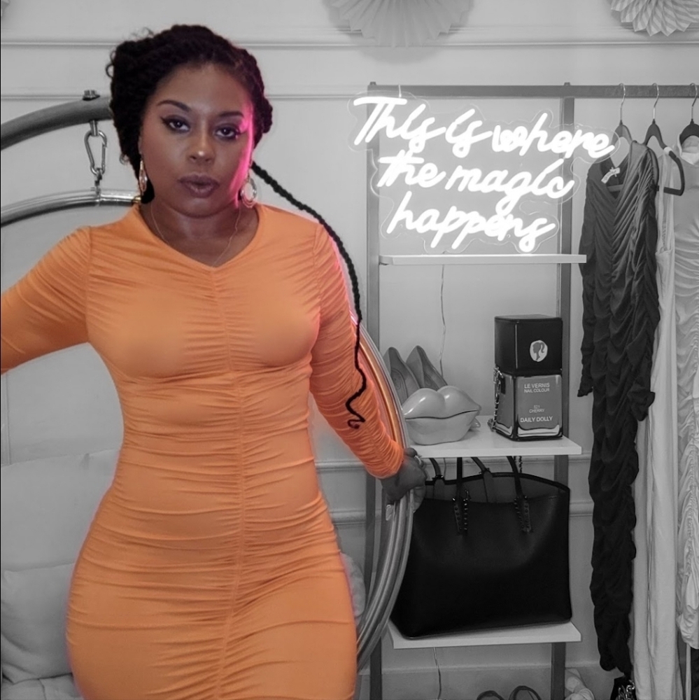 034 Sexy Ruched Dress - Picture 2 of 2